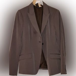 Women’s’ Tahari blazer and pants - Size 12